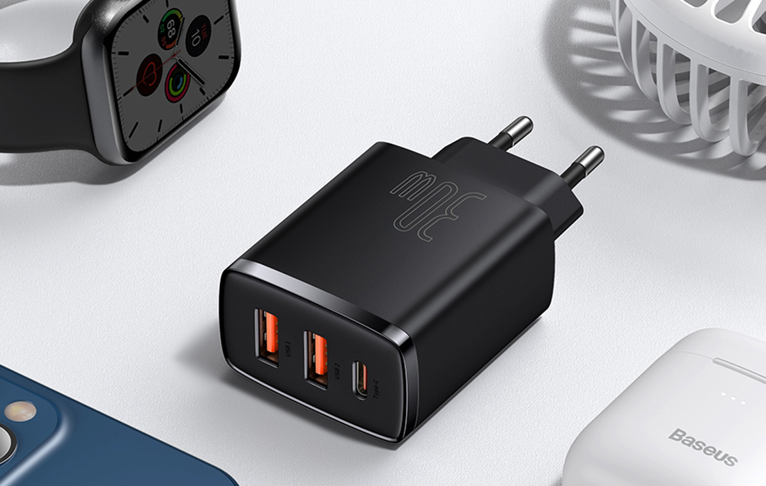 Încărcător Rapid Baseus Compact 30W - USB-C PD, 2xUSB - Negru